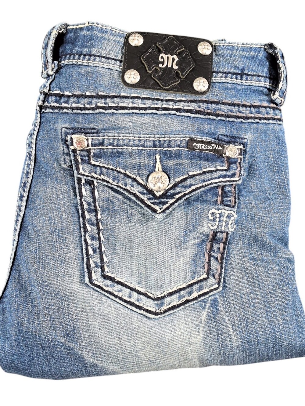 Miss Me Boyfriend Capri Distressed Jeans Size 29 - Picture 3 of 11